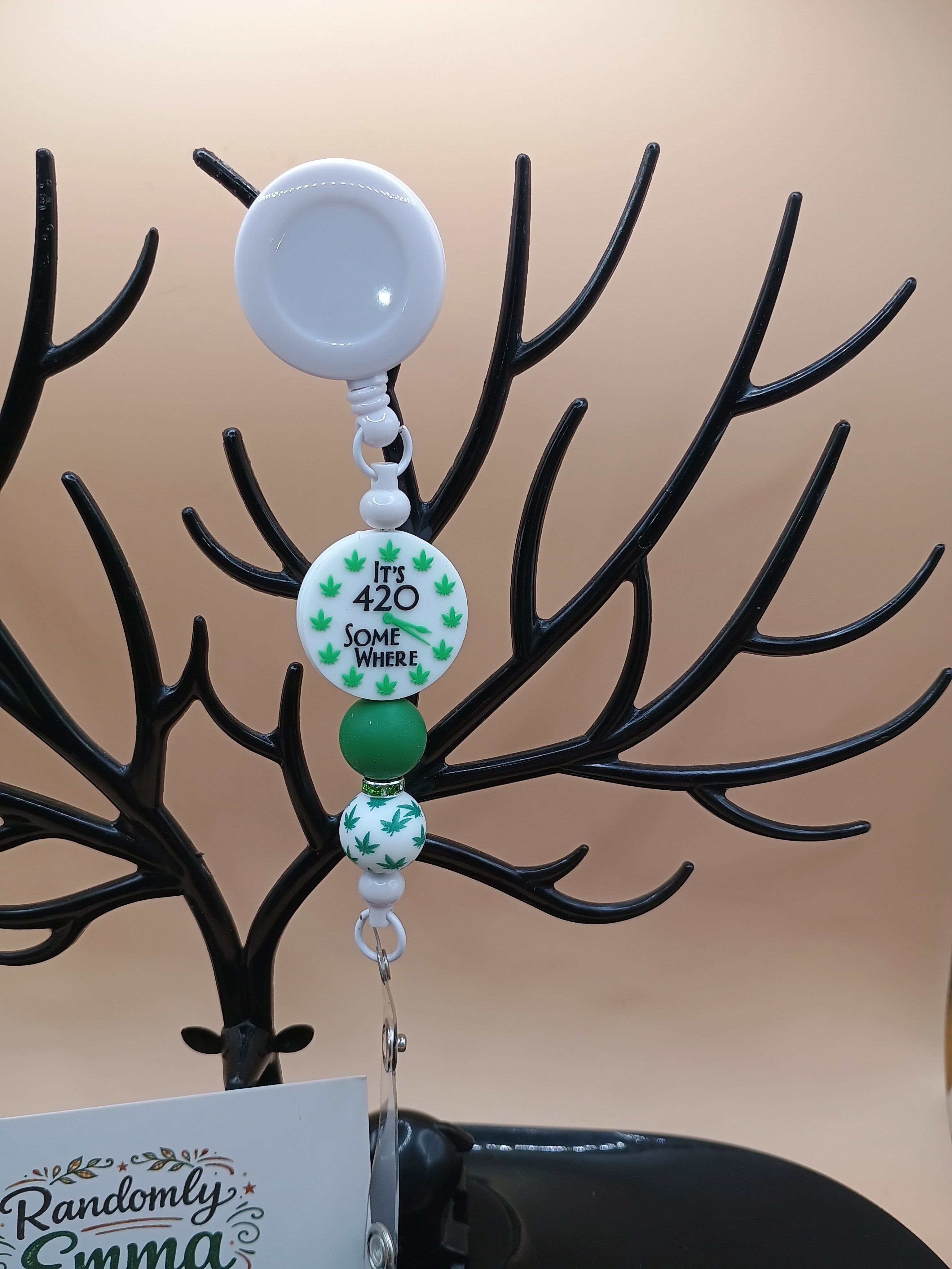420 Leaf Beaded Badge Reel – Retractable ID Holder with Playful Botanical Charm