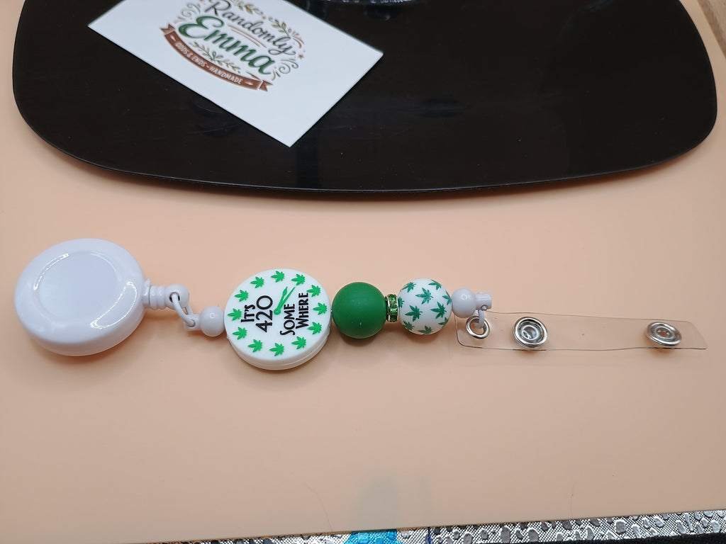 420 Leaf Beaded Badge Reel – Retractable ID Holder with Playful Botanical Charm
