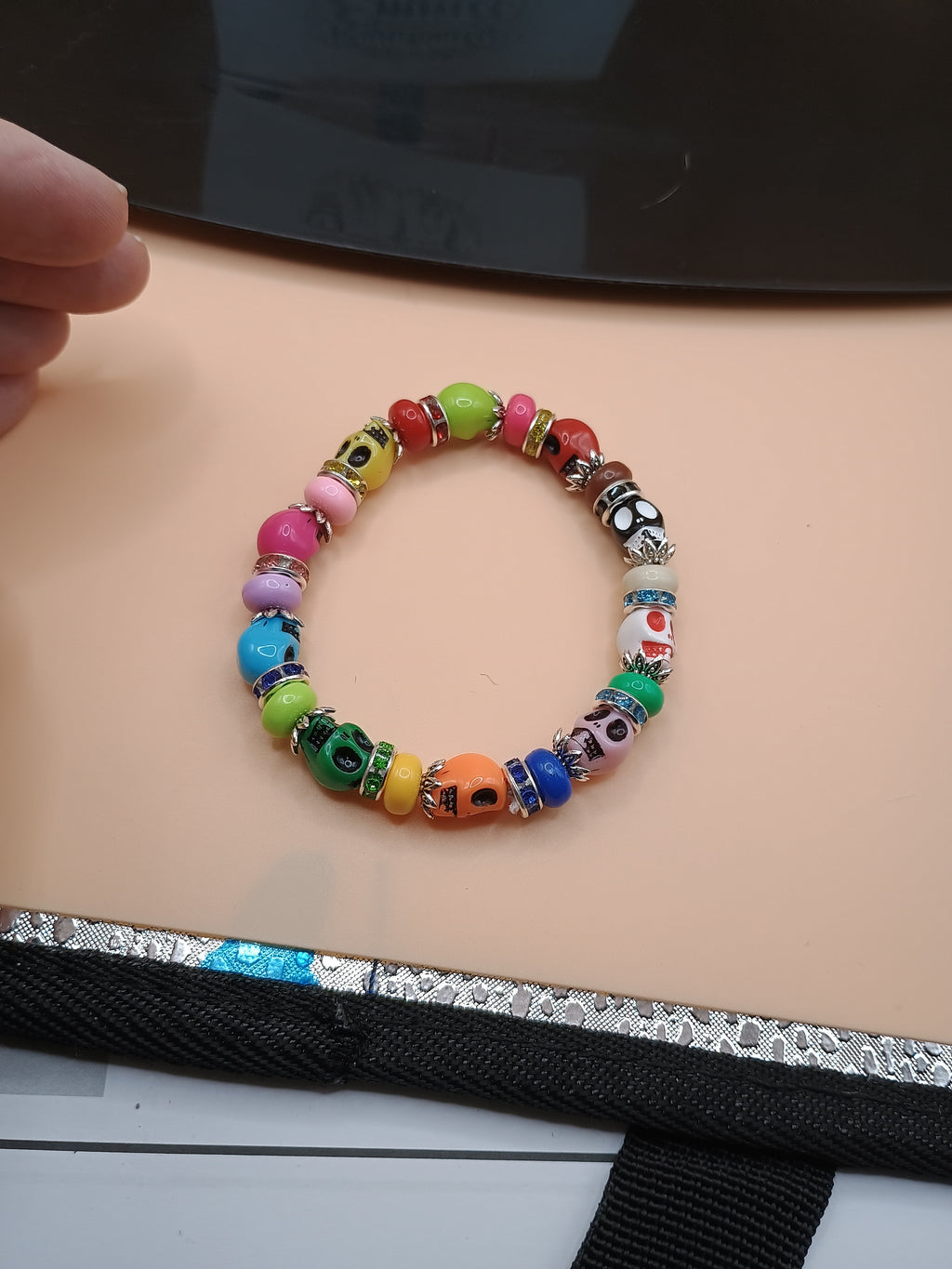 Día de los Muertos” Colorful Skull Stretch Bracelet – 8 Inch Gothic Beaded Bracelet